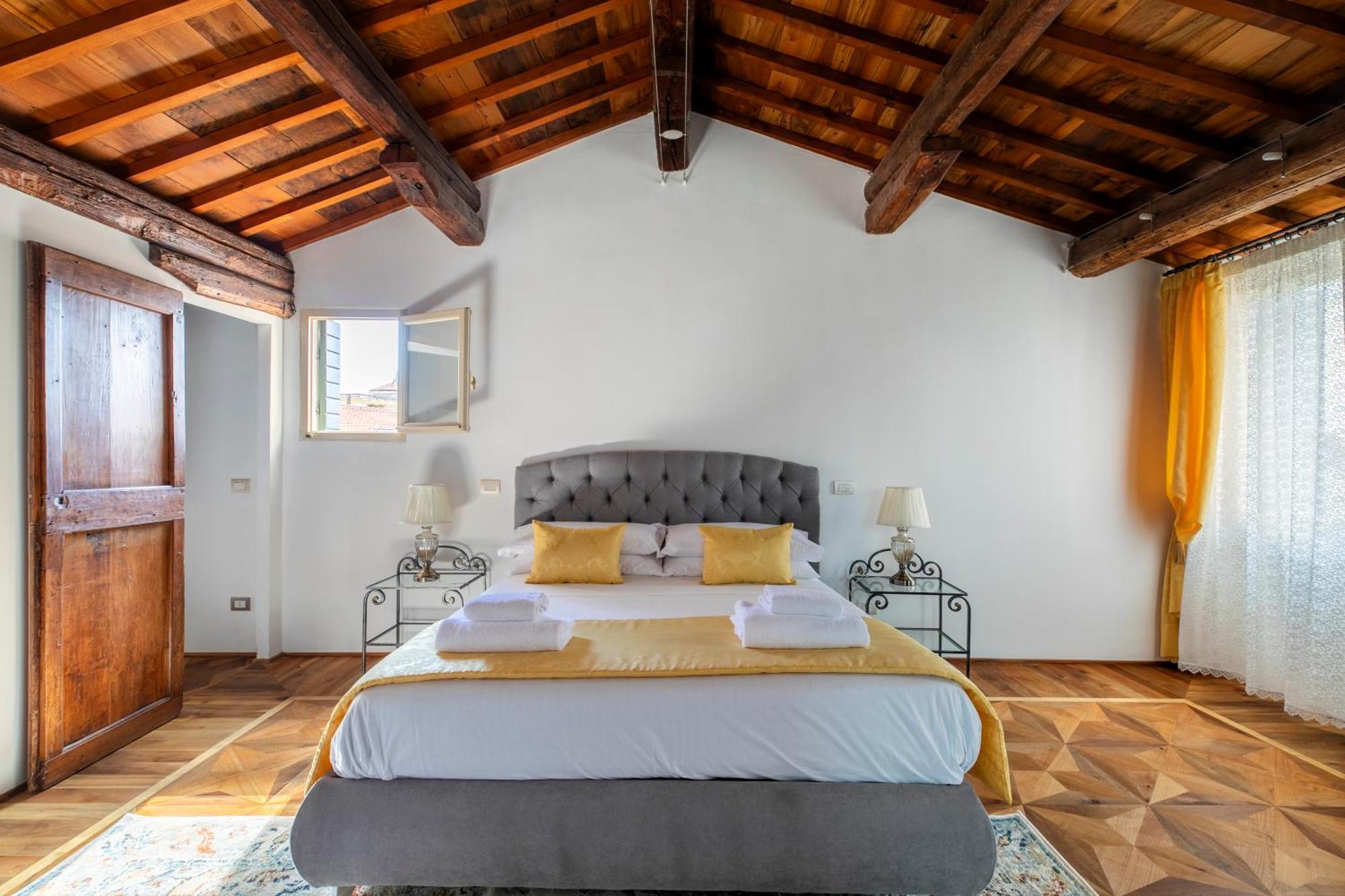 La Terrazza Sulle Piazze - Centro Storico Apartment Padova Exterior photo
